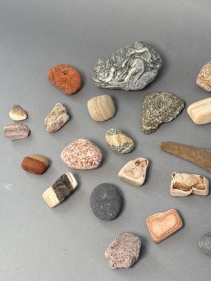 Beautiful Collection Of Rocks - Photo 3