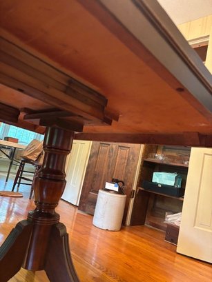 Double Pedestal Table With One Leaf (included In Measurement) - Photo 7