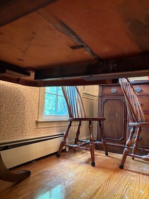 Double Pedestal Table With One Leaf (included In Measurement) - Photo 9