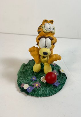 LIKE NEW 1993 Danbury Mint Garfield & Dog Figure