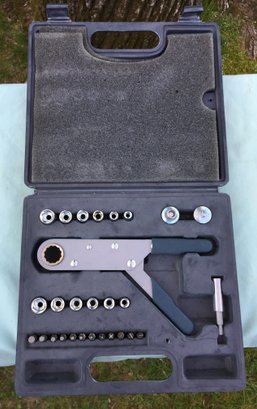 Squeeze Handle Ratchet / Driver Tool Set