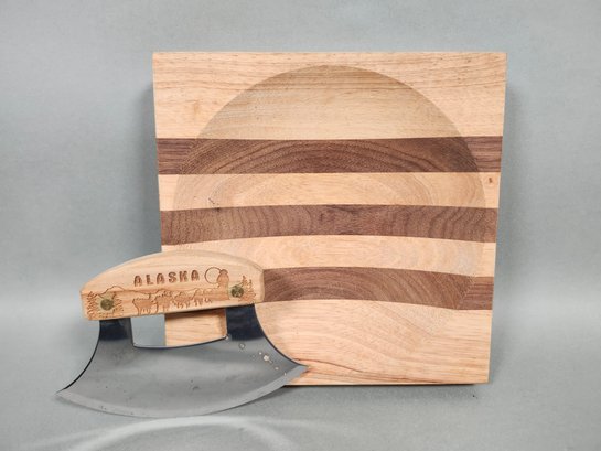 Striped Wooden Cutting Board With Alaska Chopper - Photo 2