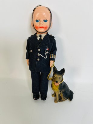 Vintage Uniformed Doll With German Shepherd Dog, Circa 1950s - Photo 2